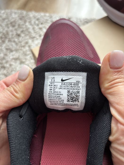 Adidasi Nike quest 4  40 si 38,5