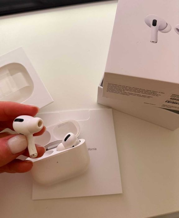 Apple AirPods Pro – Active Noise Cancellation, оригинал
