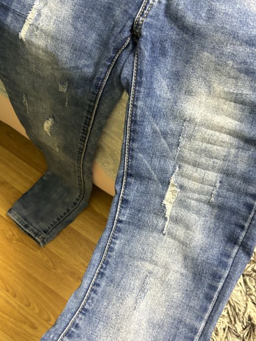 Blugi albastri skinny