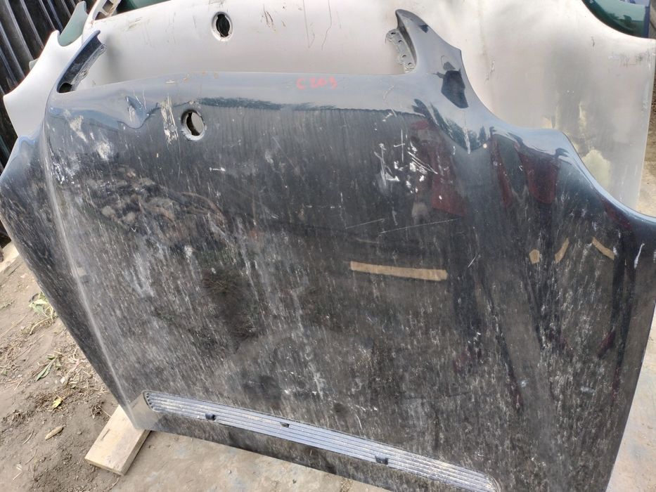 Капот на Мерседес 203