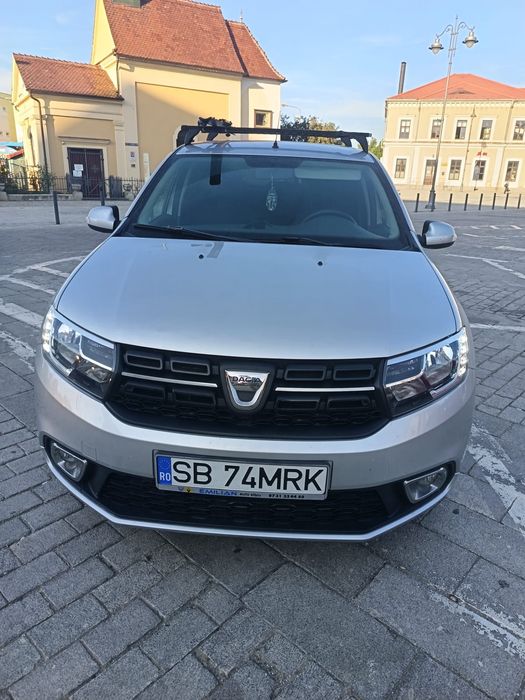Vând Dacia Logan