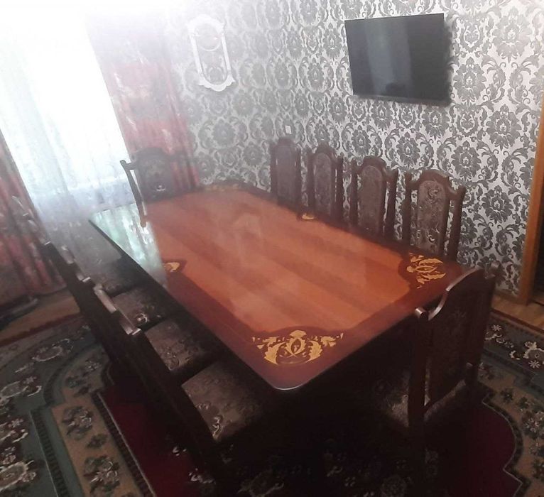 Меҳмонхона учун стол ва стуллар / Стол и стулья для зала