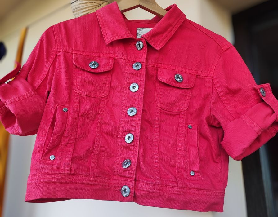 Geaca scurta de blugi rosie