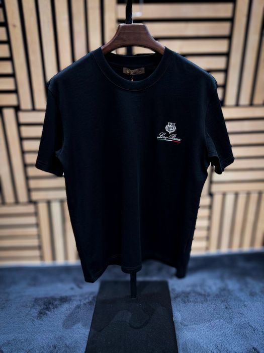 Тениски на различни марки; Balenciaga, Loro Piana, Dsquared2