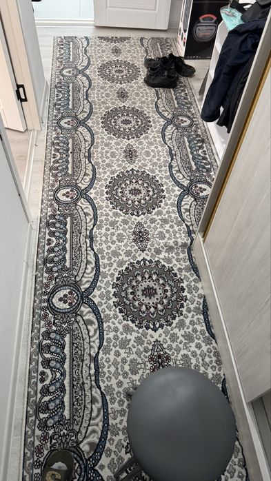 Продаеться ковровая дорожка в зоршем состоянии