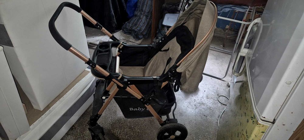 De vanzare carut pentru bebe in perfecta stare de functionare...este folosit doar 5 zile in care a stat copilul in carut