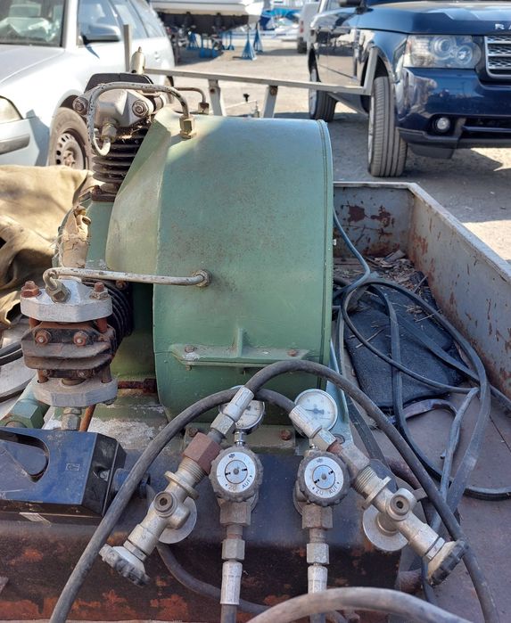 Компресор за леководолазни бутилки, 3 цилиндров