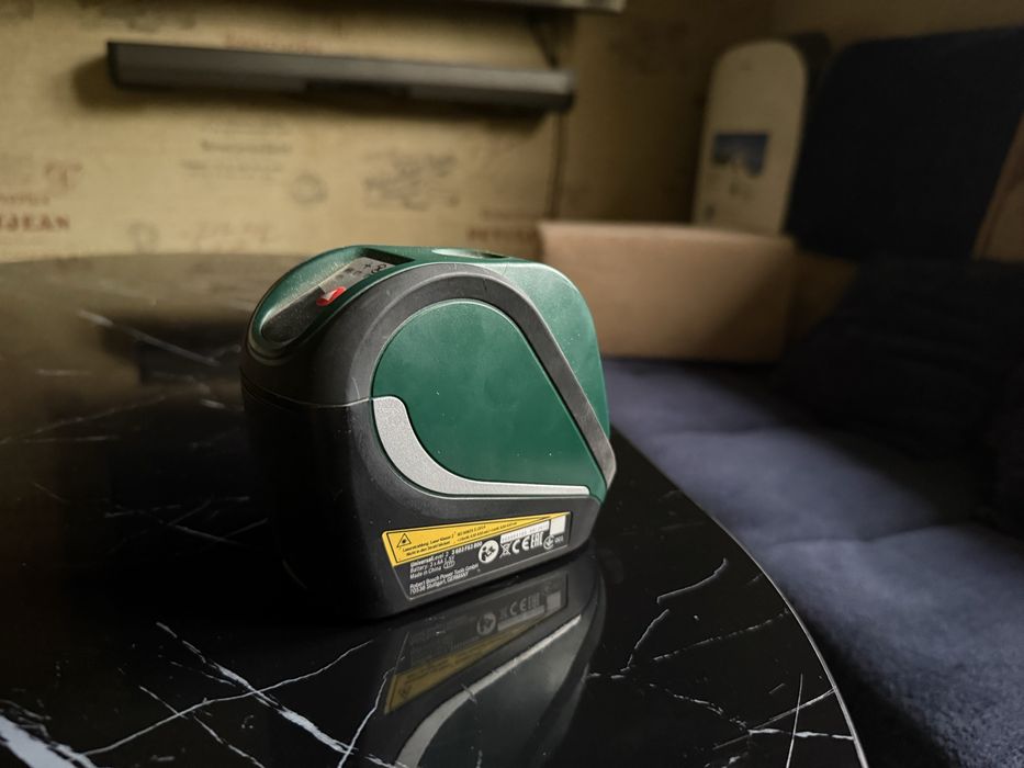 * BOSCH LEVEL 2 оригинальный лазерный уровень в отличном состоянии