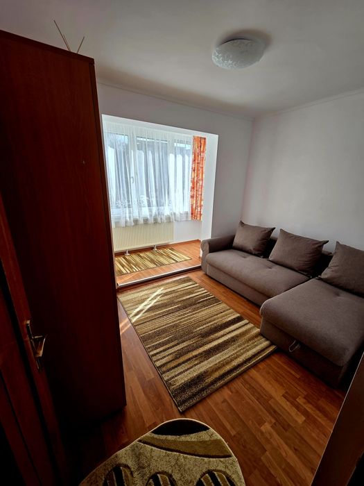 Vând apartament 3 camere