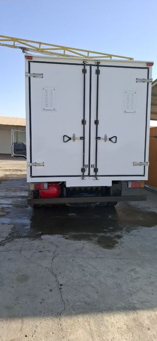 ISUZU юк машинаси сотилади.