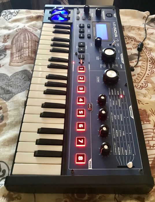 Mini Nova топ състояние
Има няколко направени бленди за солирване