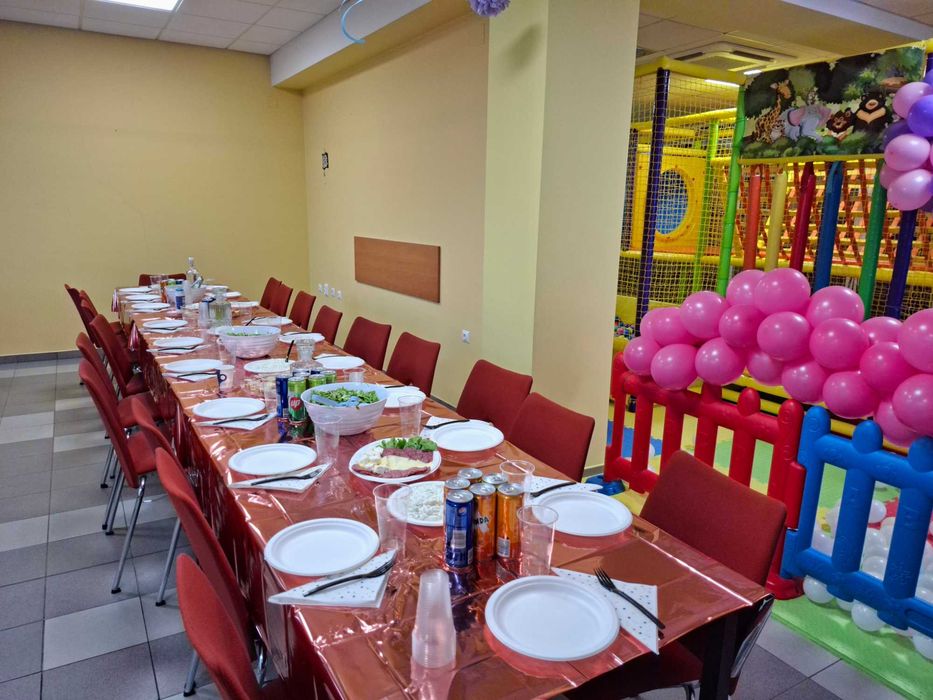 Детски парти център за рожден ден, погача, тематично парти с паркинг