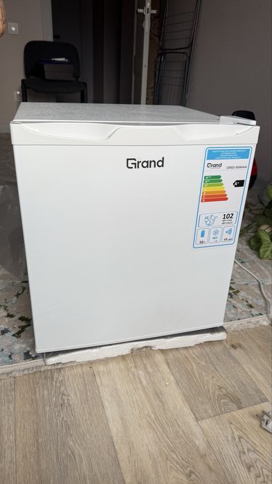 Холодильник маленький Grand