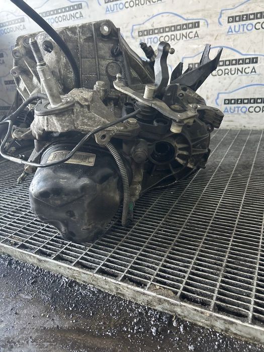 Cutie de viteze Renault Captur 0.9 B 2013 - 2017 90CP Manuala 5 Trepte H4B 400 Euro5 ...