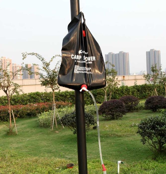 Душ за къмпинг със соларно загряване