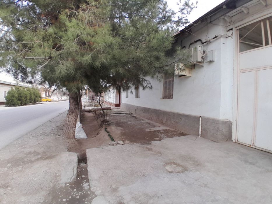 Jizzax 25 yo’lida joylashgan uy sotiladi