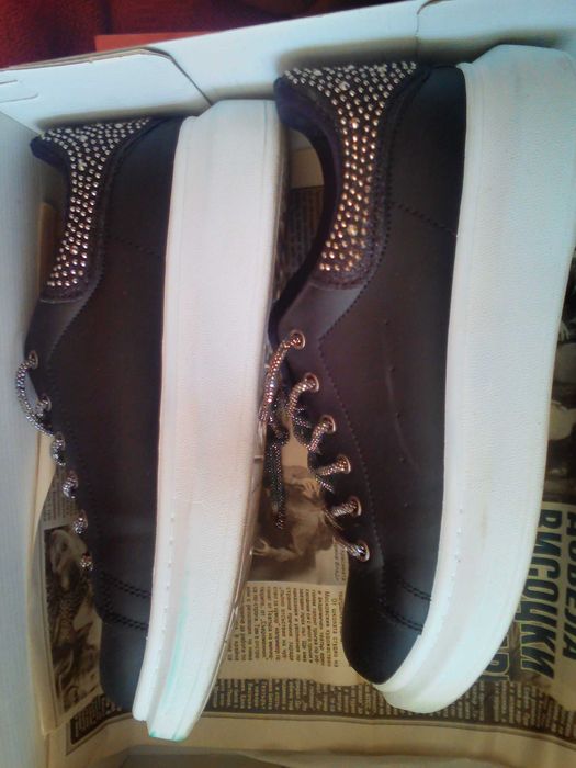 продавам неупотребявани дамски обувки 38 номер