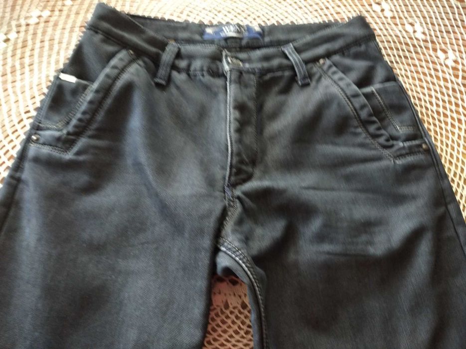 Блузони, дънки и ръкавици за момче от 12 до 15 г