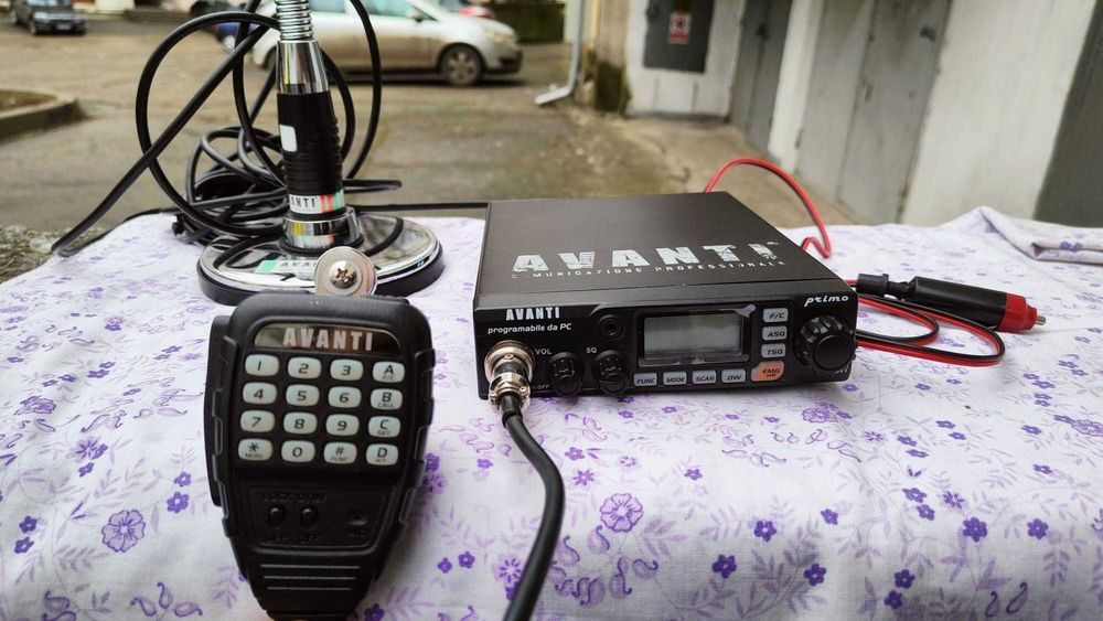Statie Avanti Primo 4-20w completa cu antena mare de 1,65 m stare impe