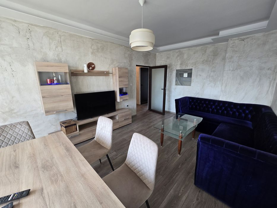 Продава се Тристаен апартамент в Казанлък - 83 кв.м за 737 €/кв.м - Снимка #1