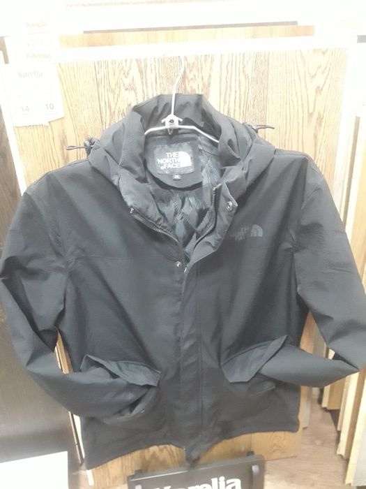 Продам куртки весна