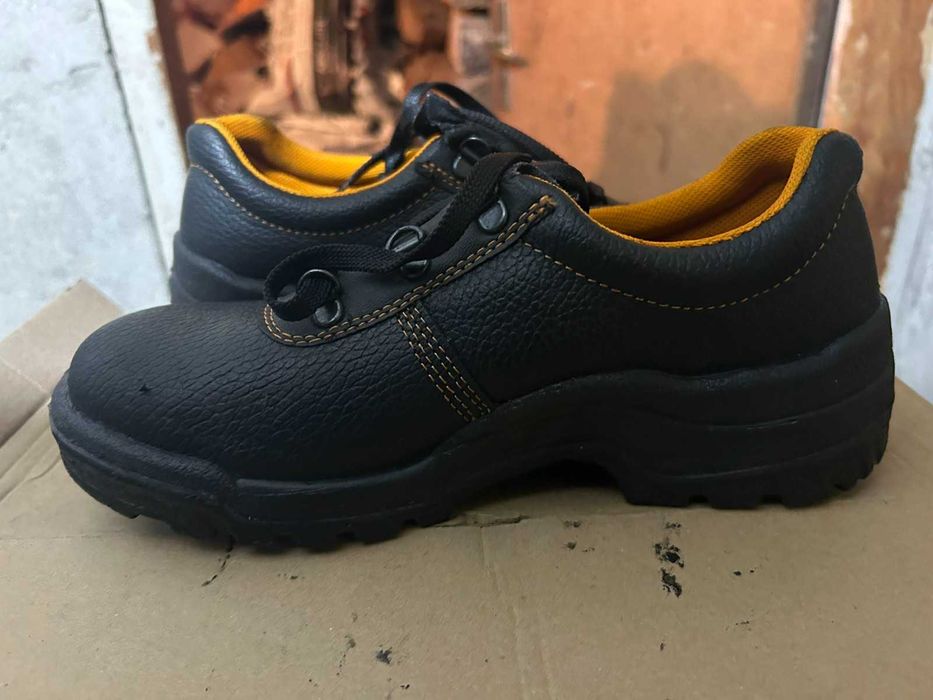 Работни обувки - нови, мъжки и дамски