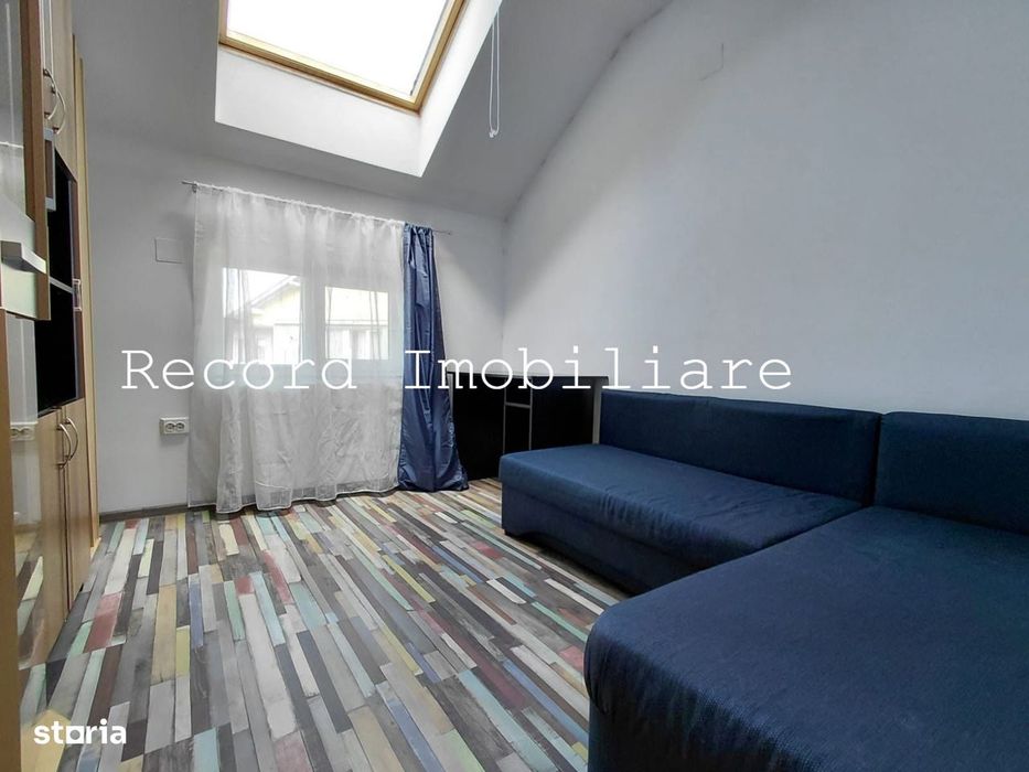 Apartament 3 camere, 2 balcoane, parcare privata Floresti str.Florilor