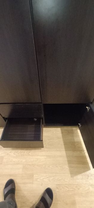 Продам шкаф коричневый