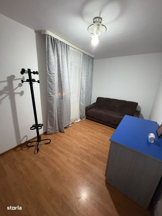Garsonieră de închiriat – Piața Nicolina, 23 mp, centrală proprie