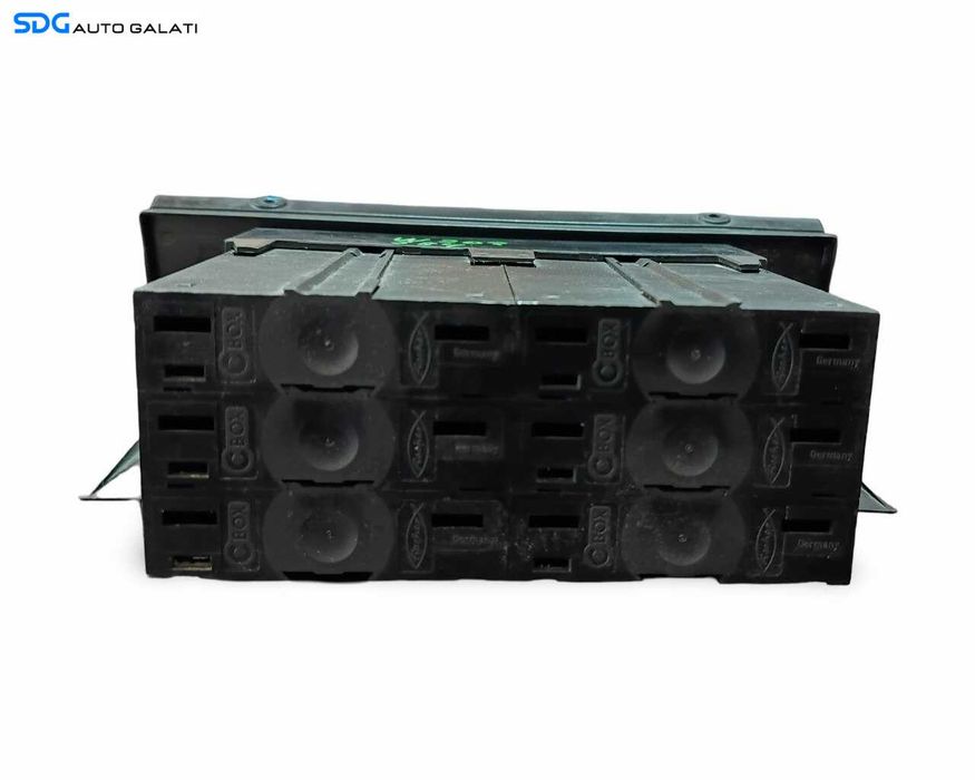 Magazie Casete Mercedes Clasa C W202 1993 - 2000 Cod 2026800079 [LR6188]