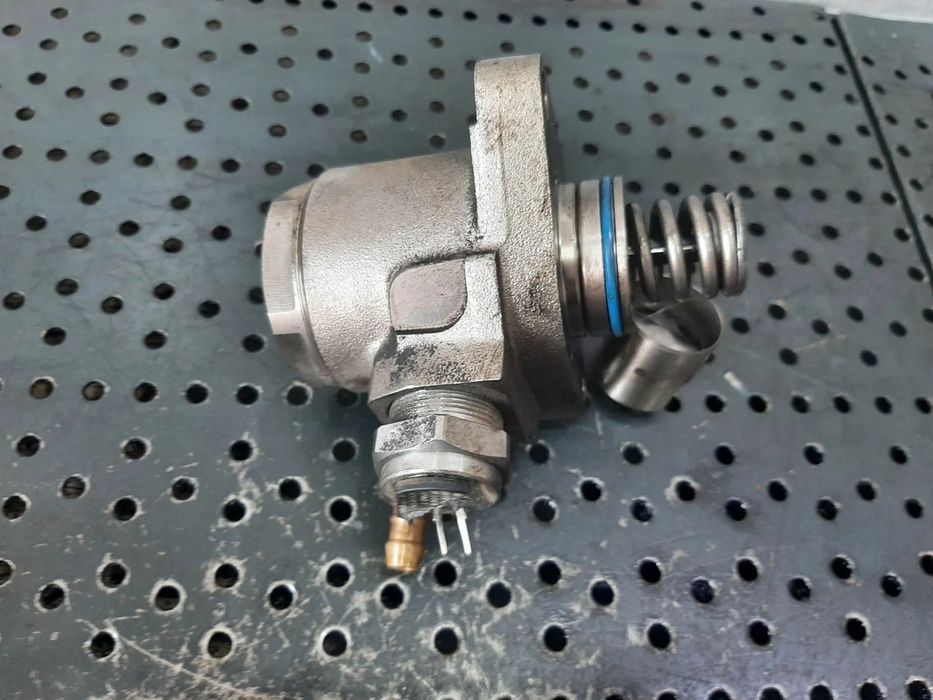 pompa inalta 1.0 b chz vw t-roc vw golf 7 skoda octavia 3 audi a3 8v  senzor defect
