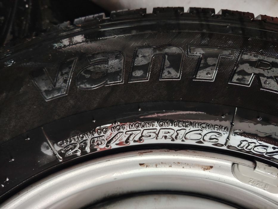 Set roti complete Ford Tranzit pe 16 de vară