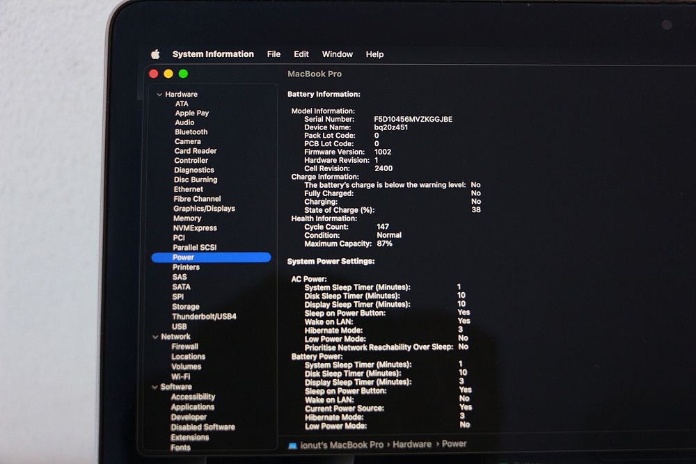 Apple Macbook Pro M1, Touch Bar, 13.8" ca nou, Full box