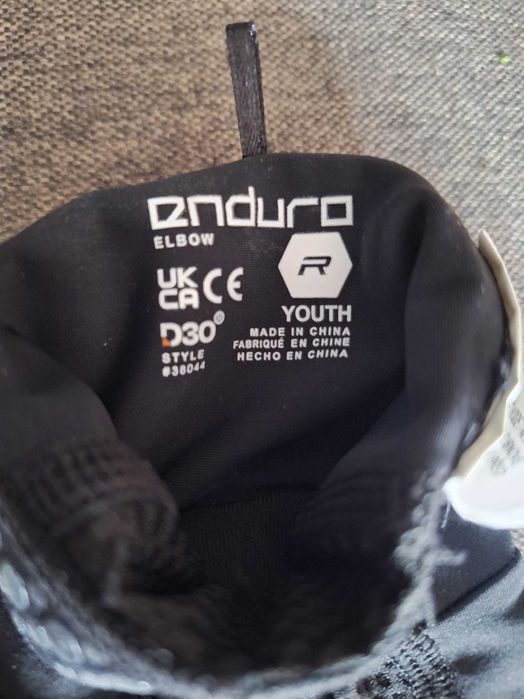 Налакътници fox kids enduro 6-12 размер нови