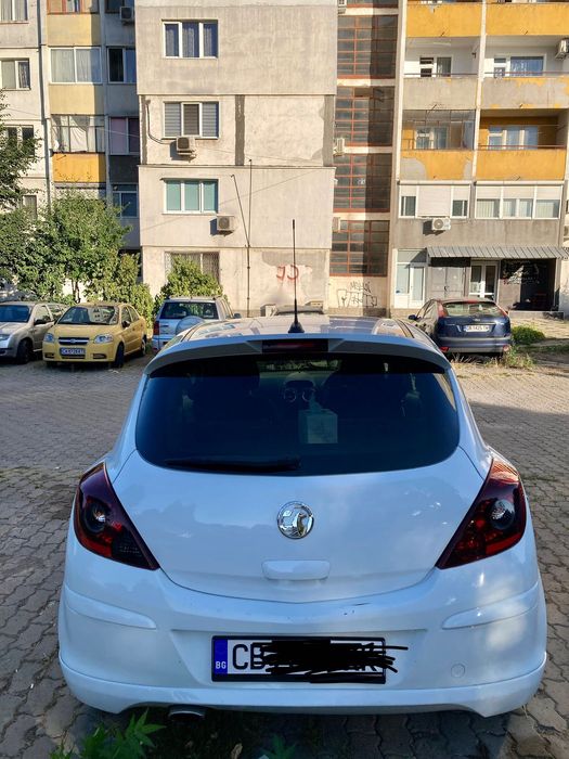 Опел Корса 2014 десен волан 1,4 бензин