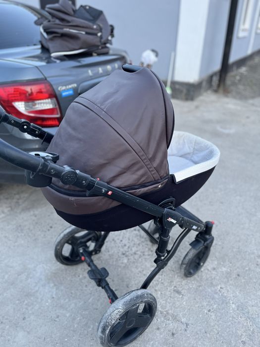 Б/у коляска от бренда Verdi, 3в1