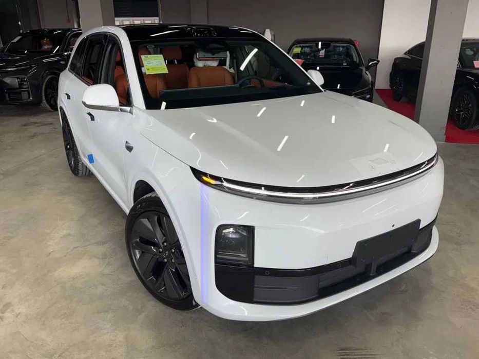 Lixiang L6 oqga aranjviy