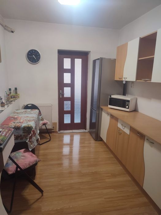 Închiriez apartament 2 camere