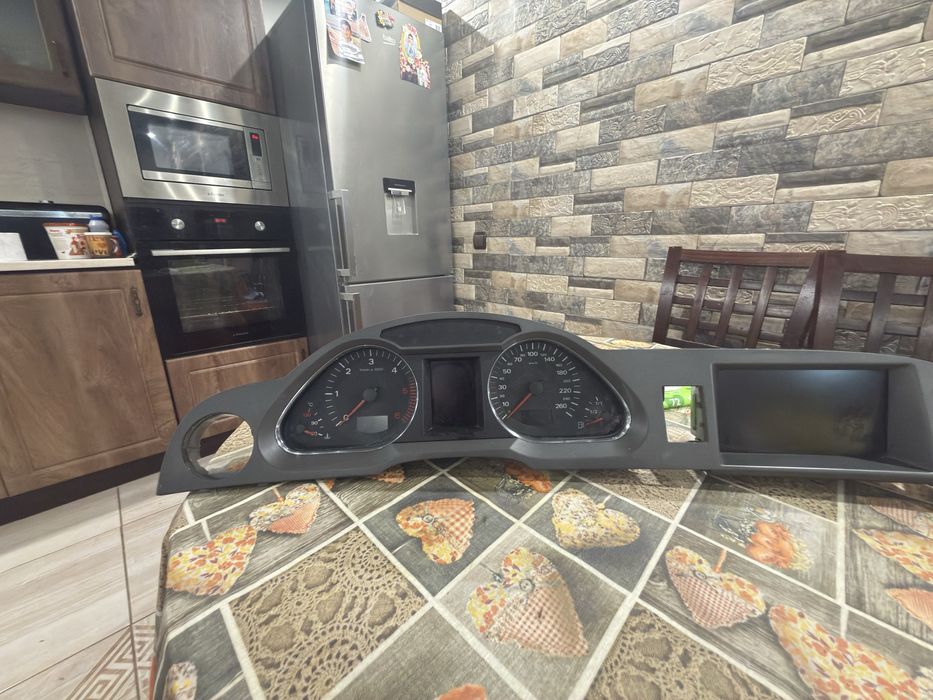 Табло-навигация за A6 c6 mmi