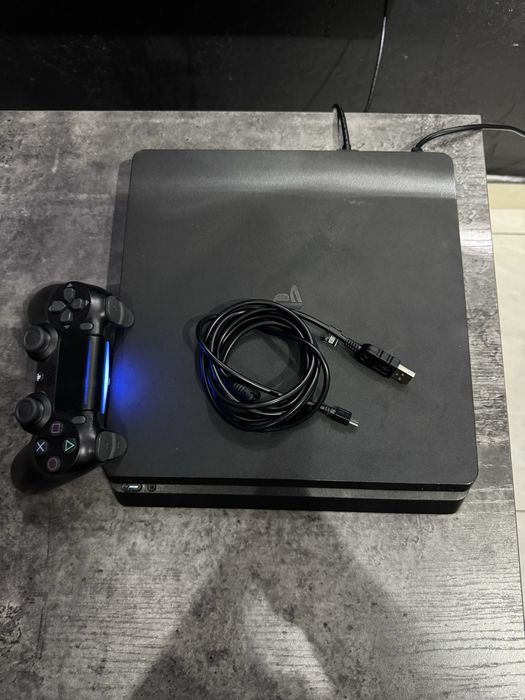 PlayStation 4 slim Pes 2019