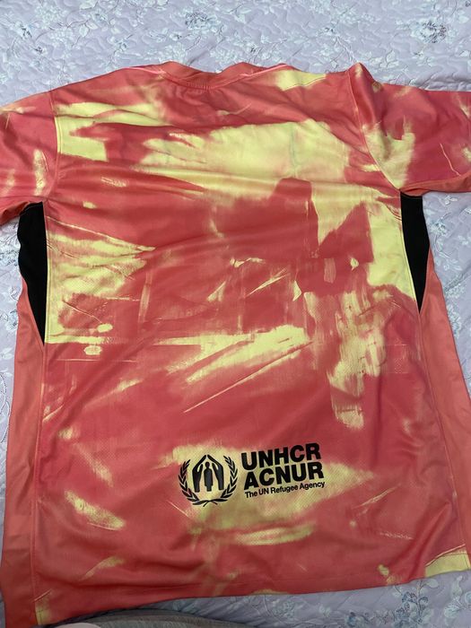 Продаю футболку!!!