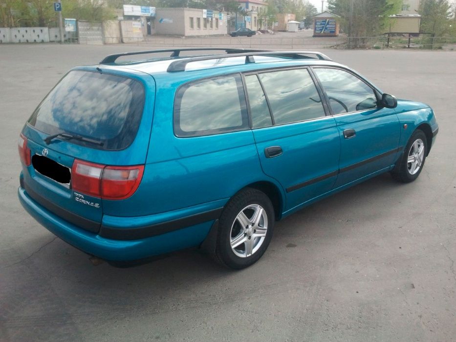 Автомобиль Тойота-Карина-Е 1997года.