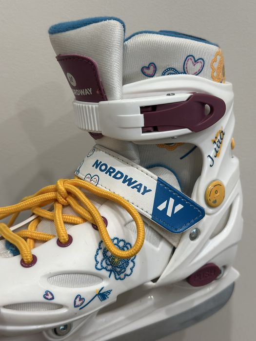 Продам детские коньки