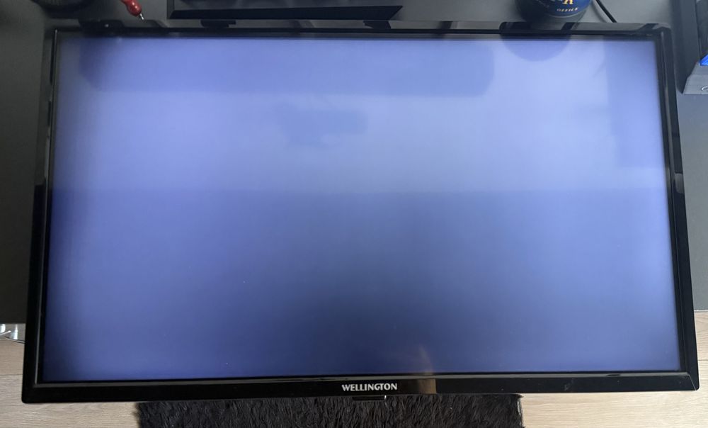 Televizor SMART TV Wellington 80cm. DEFECT