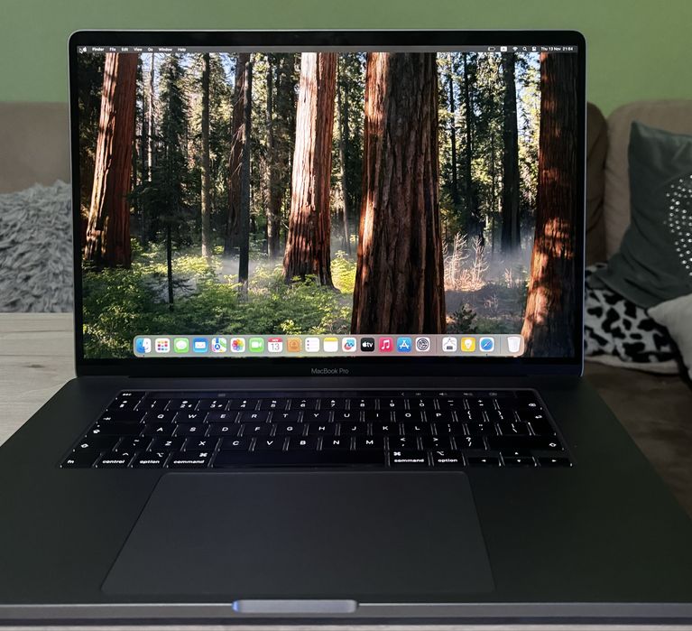 MacBook  Pro 16