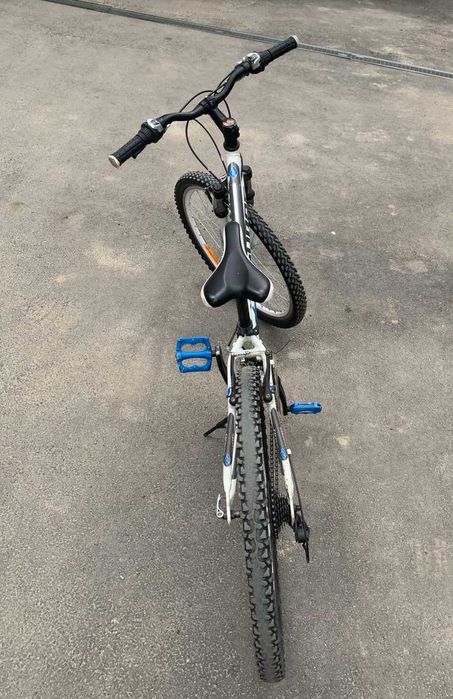 Bicicleta - Roți de 26 de inchi, 3 viteze în față și 7 în spate