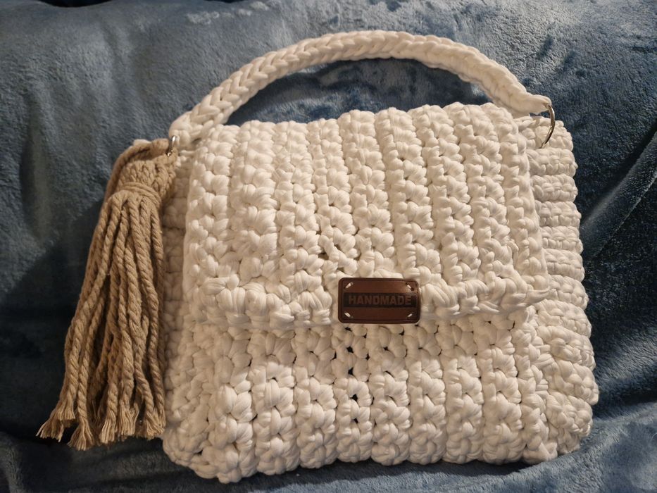 Geanta handmade, alba