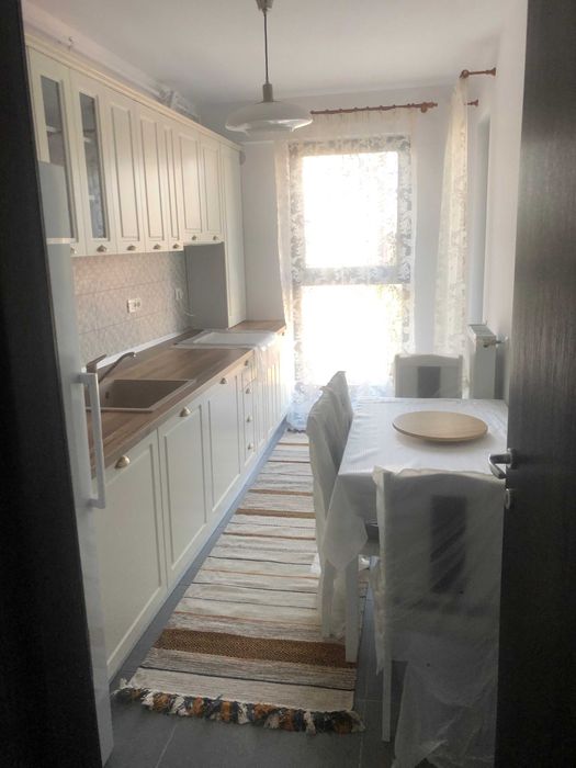 Apartament 2 camere (nou, mobilat) + 2 locuri de parcare (optional)