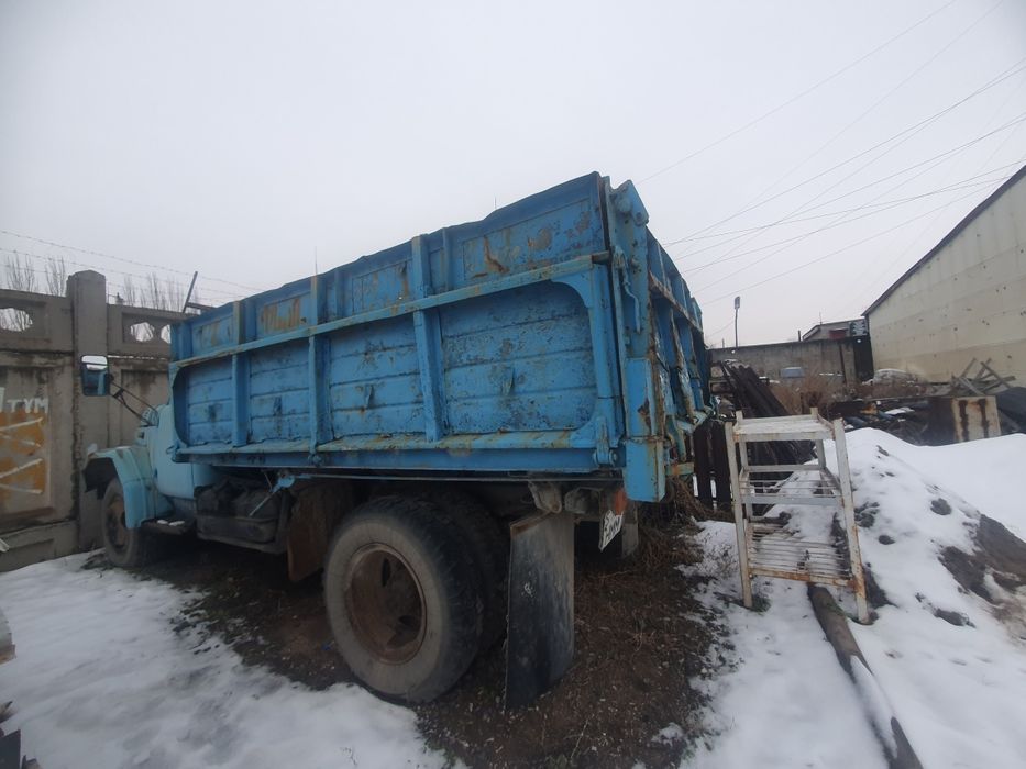 Продам Зил 131 бортовой