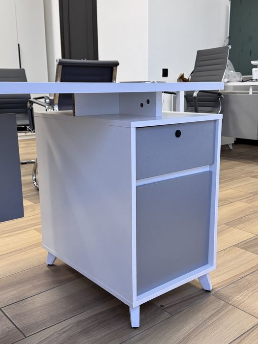 Рабочий стол для офиса